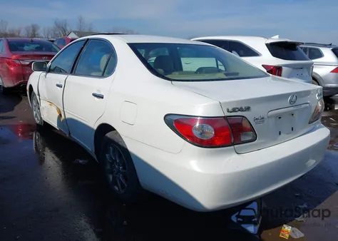2002 Lexus Es 300 z USA, uszkodzony, nr VIN JTHBF30G820086830